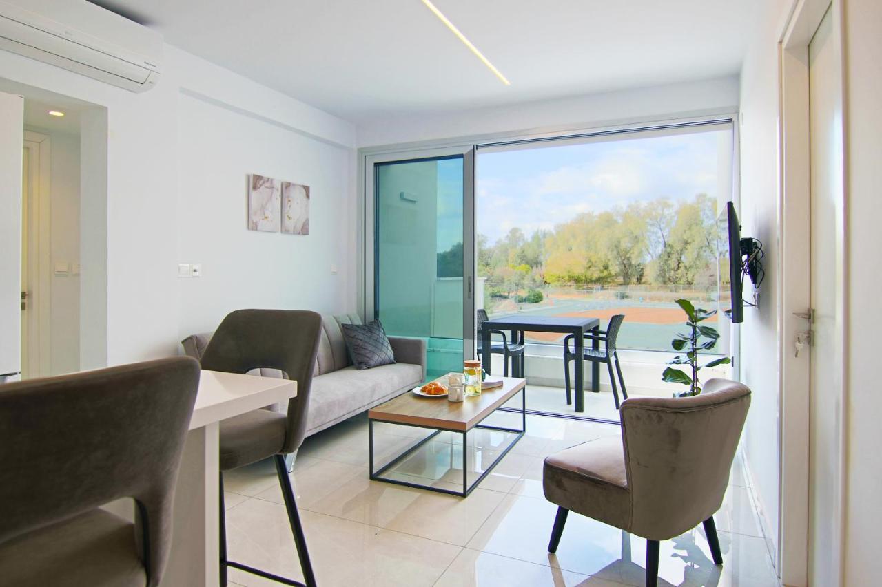 Phaedrus Living - Seaside Executive Flat Harbour 204 Apartment Paphos Exterior photo