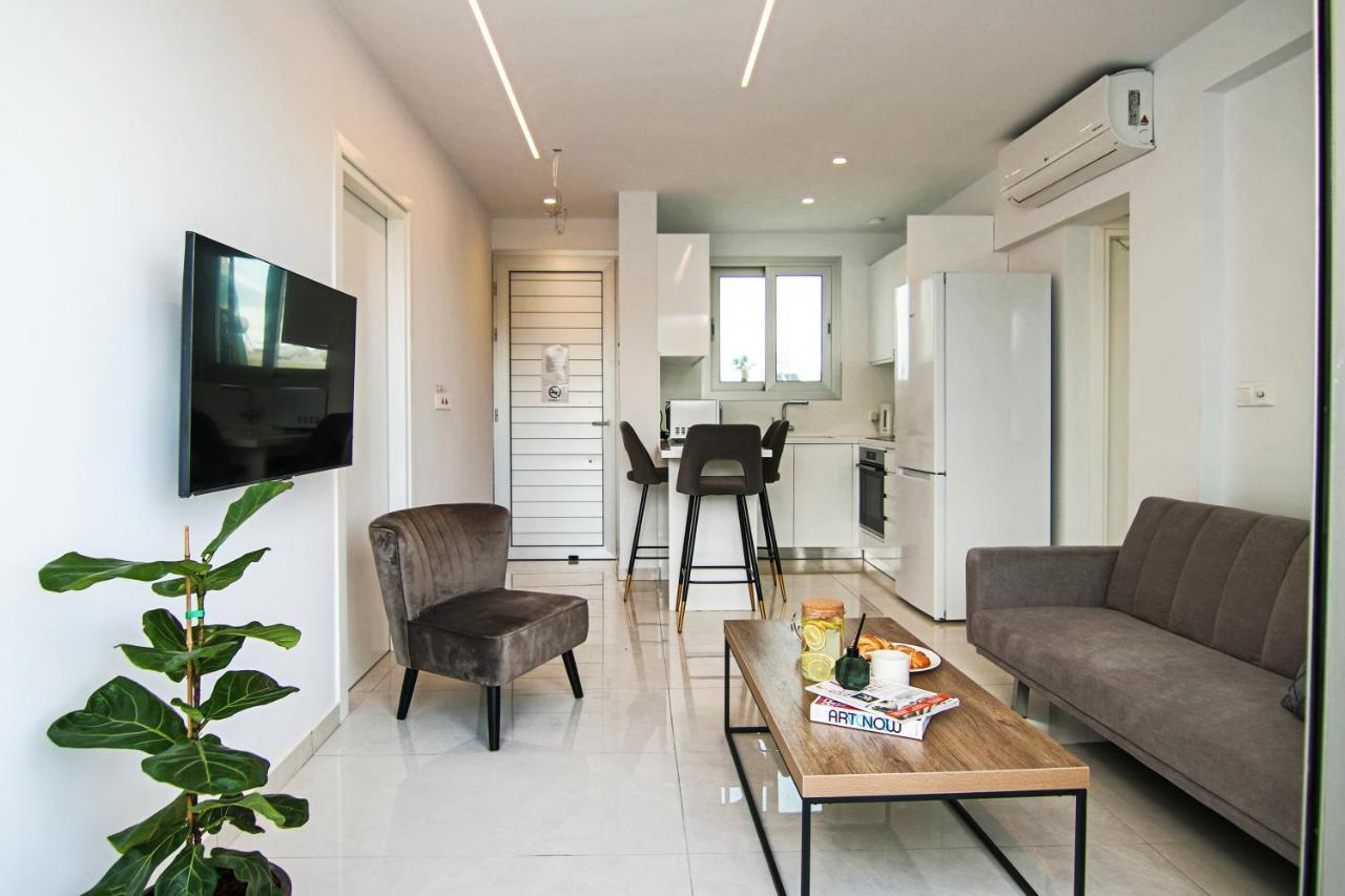 Phaedrus Living - Seaside Executive Flat Harbour 204 Apartment Paphos Exterior photo